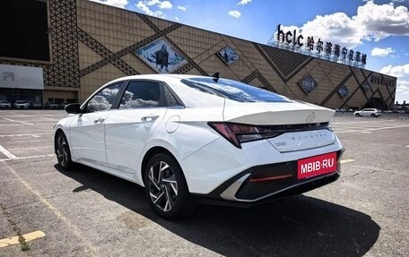 Hyundai Elantra, 2023 год, 1 670 000 рублей, 4 фотография