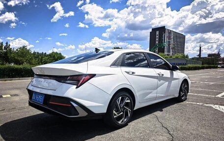 Hyundai Elantra, 2023 год, 1 670 000 рублей, 6 фотография