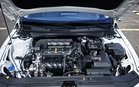 Hyundai Elantra, 2023 год, 1 670 000 рублей, 19 фотография