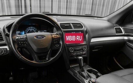 Ford Explorer VI, 2017 год, 2 950 000 рублей, 7 фотография