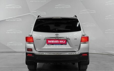Toyota Highlander III, 2011 год, 1 999 000 рублей, 4 фотография