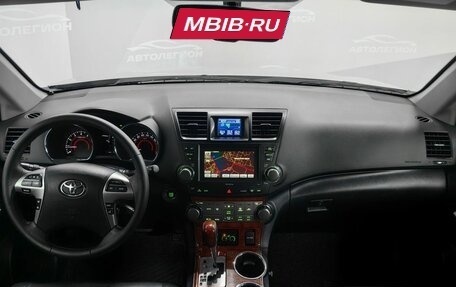 Toyota Highlander III, 2011 год, 1 999 000 рублей, 13 фотография