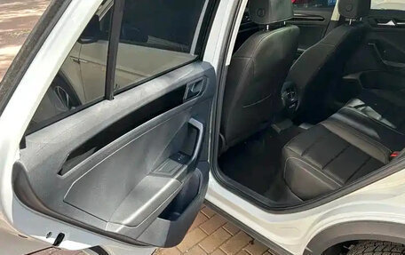 Volkswagen T-Roc I, 2022 год, 1 390 222 рублей, 12 фотография