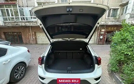 Volkswagen T-Roc I, 2022 год, 1 390 222 рублей, 6 фотография