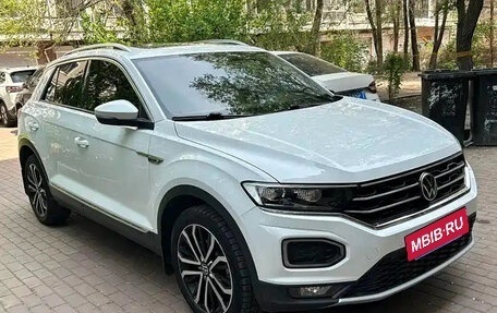 Volkswagen T-Roc I, 2022 год, 1 390 222 рублей, 4 фотография