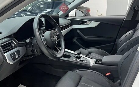 Audi A4, 2022 год, 3 650 000 рублей, 14 фотография