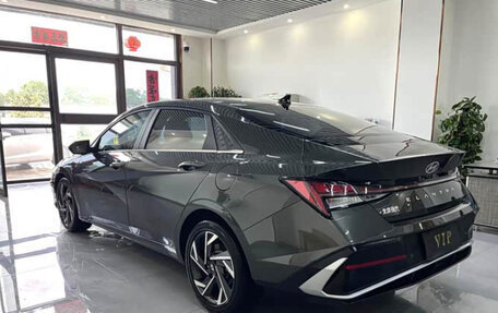 Hyundai Elantra, 2024 год, 1 500 000 рублей, 4 фотография