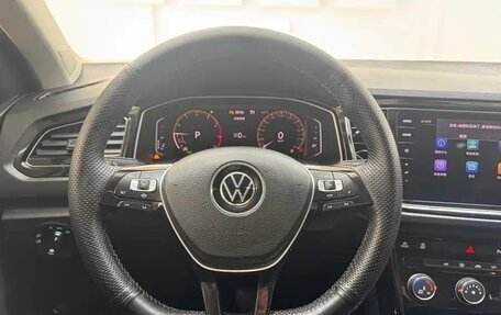 Volkswagen T-Roc I, 2022 год, 2 185 000 рублей, 15 фотография