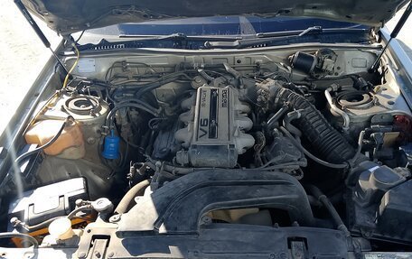 Mazda Luce, 1988 год, 380 000 рублей, 7 фотография