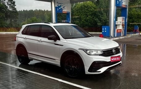 Volkswagen Tiguan II, 2021 год, 3 100 000 рублей, 1 фотография