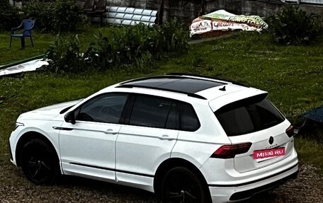 Volkswagen Tiguan II, 2021 год, 3 100 000 рублей, 2 фотография
