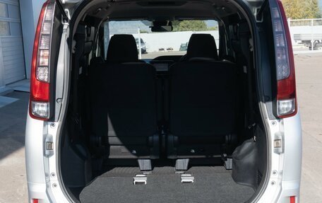 Toyota Noah III, 2016 год, 1 900 000 рублей, 19 фотография