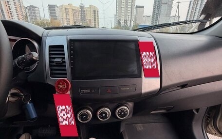 Mitsubishi Outlander III рестайлинг 3, 2008 год, 835 000 рублей, 8 фотография