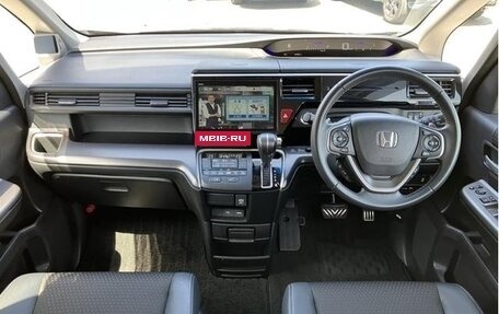 Honda Stepwgn IV, 2021 год, 1 968 000 рублей, 13 фотография