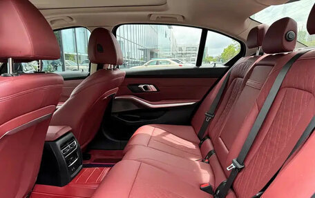 BMW 3 серия, 2023 год, 2 700 000 рублей, 11 фотография