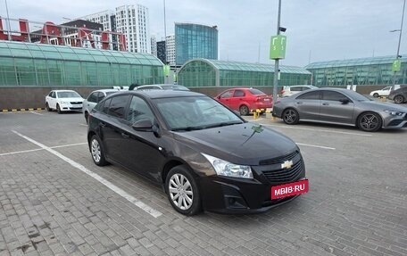 Chevrolet Cruze II, 2013 год, 850 000 рублей, 3 фотография