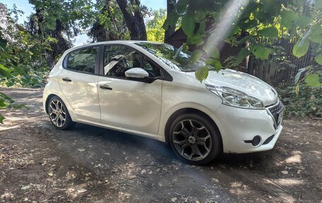Peugeot 208 II, 2013 год, 550 000 рублей, 3 фотография