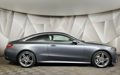 Mercedes-Benz E-Класс, 2017 год, 4 050 000 рублей, 6 фотография