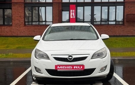 Opel Astra J, 2011 год, 829 000 рублей, 2 фотография