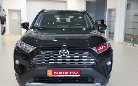 Toyota RAV4, 2021 год, 3 200 000 рублей, 1 фотография