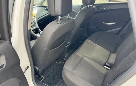 Opel Astra J, 2011 год, 630 000 рублей, 6 фотография