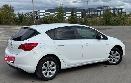 Opel Astra J, 2011 год, 630 000 рублей, 3 фотография