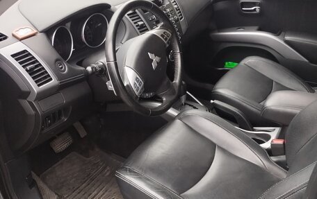 Mitsubishi Outlander III рестайлинг 3, 2012 год, 1 500 000 рублей, 5 фотография
