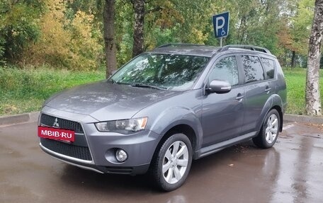 Mitsubishi Outlander III рестайлинг 3, 2012 год, 1 500 000 рублей, 2 фотография