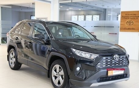 Toyota RAV4, 2021 год, 3 200 000 рублей, 2 фотография