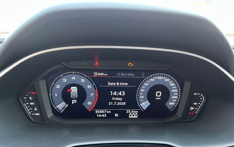 Audi Q3, 2020 год, 2 700 000 рублей, 24 фотография