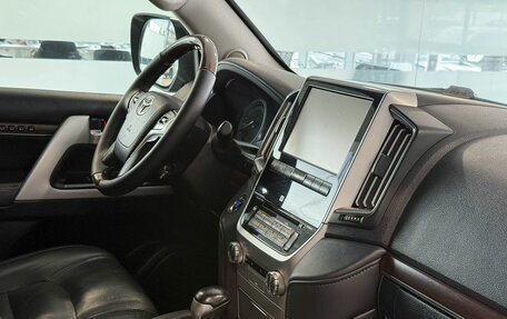 Toyota Land Cruiser 200, 2016 год, 5 359 000 рублей, 9 фотография