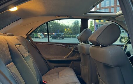 Mercedes-Benz E-Класс, 2001 год, 750 000 рублей, 14 фотография