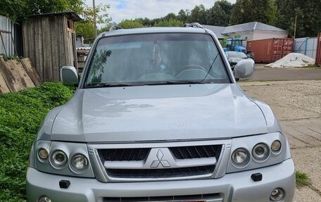 Mitsubishi Pajero III рестайлинг, 2004 год, 500 000 рублей, 1 фотография