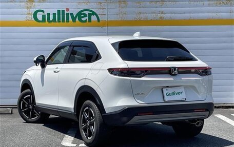 Honda Vezel, 2022 год, 1 850 600 рублей, 6 фотография