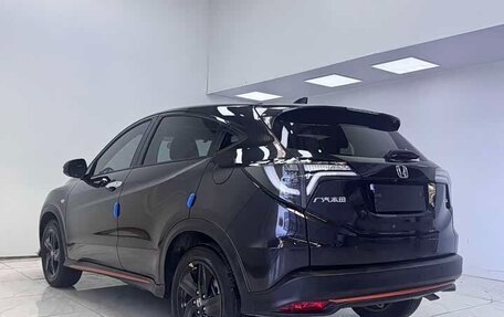 Honda Vezel, 2022 год, 1 270 000 рублей, 4 фотография