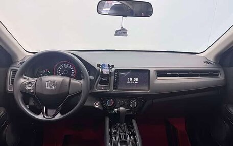 Honda Vezel, 2022 год, 1 270 000 рублей, 9 фотография