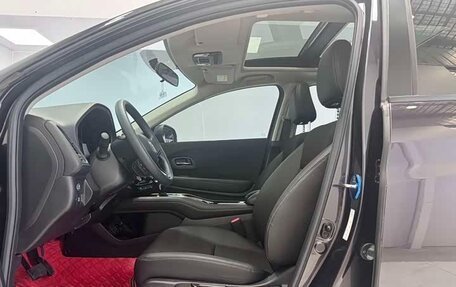 Honda Vezel, 2022 год, 1 270 000 рублей, 8 фотография