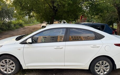 Hyundai Solaris II рестайлинг, 2017 год, 1 050 000 рублей, 2 фотография