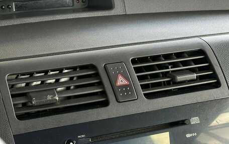 Suzuki Swift III, 2006 год, 395 000 рублей, 17 фотография