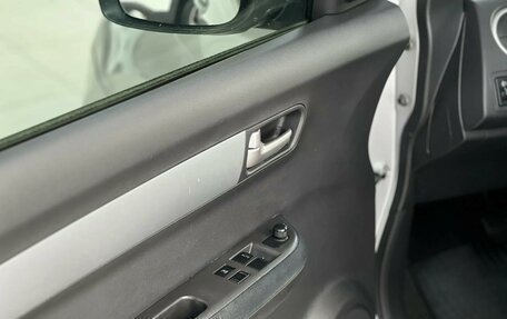 Suzuki Swift III, 2006 год, 395 000 рублей, 23 фотография