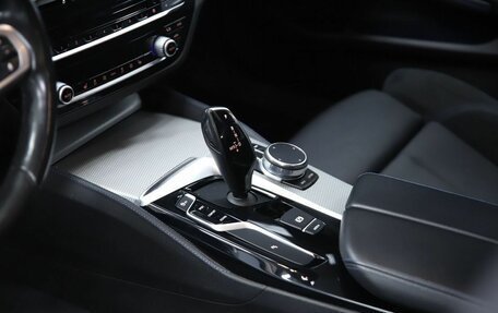 BMW 5 серия, 2018 год, 2 990 000 рублей, 13 фотография