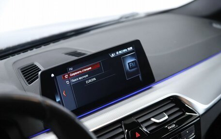 BMW 5 серия, 2018 год, 2 990 000 рублей, 15 фотография