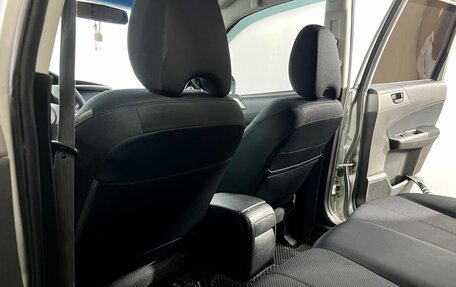 Subaru Forester, 2011 год, 900 000 рублей, 11 фотография