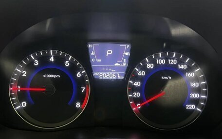 Hyundai Solaris II рестайлинг, 2013 год, 600 000 рублей, 18 фотография