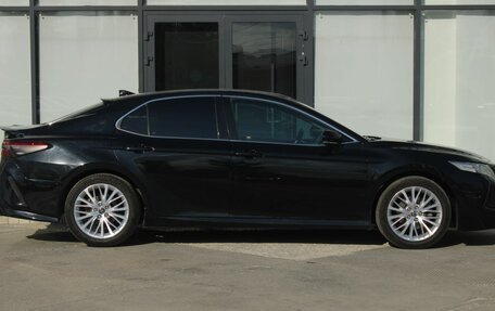 Toyota Camry, 2018 год, 2 560 000 рублей, 4 фотография
