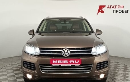Volkswagen Touareg III, 2011 год, 1 764 000 рублей, 2 фотография