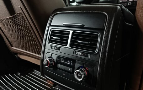 Volkswagen Touareg III, 2011 год, 1 764 000 рублей, 16 фотография
