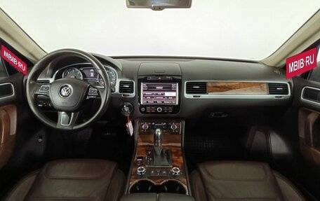Volkswagen Touareg III, 2011 год, 1 764 000 рублей, 11 фотография