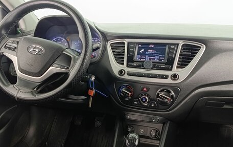 Hyundai Solaris II рестайлинг, 2019 год, 860 000 рублей, 11 фотография