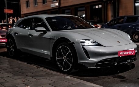 Porsche Taycan I, 2021 год, 13 250 000 рублей, 8 фотография